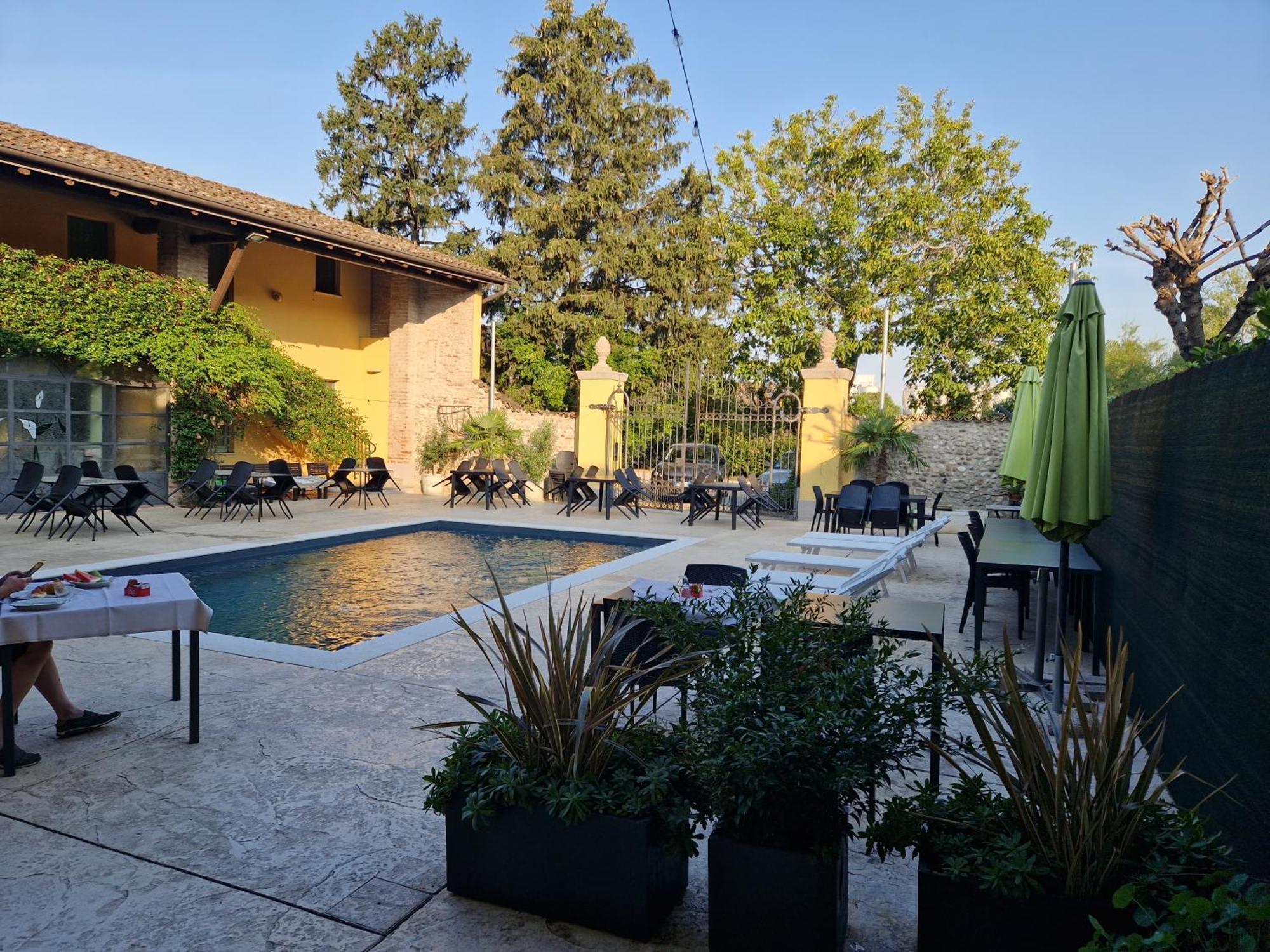 Agriturismo Corte Gaia Castiglione Delle Stiviere Eksteriør bilde
