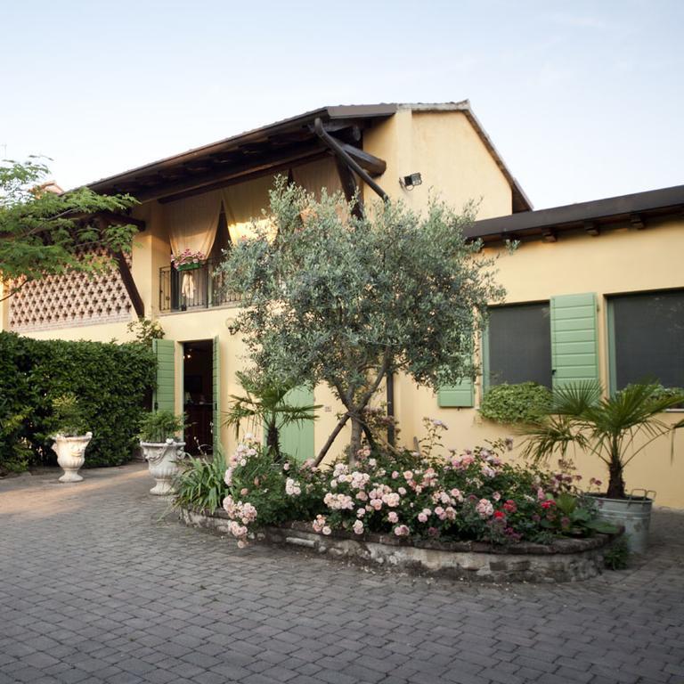Agriturismo Corte Gaia Castiglione Delle Stiviere Eksteriør bilde